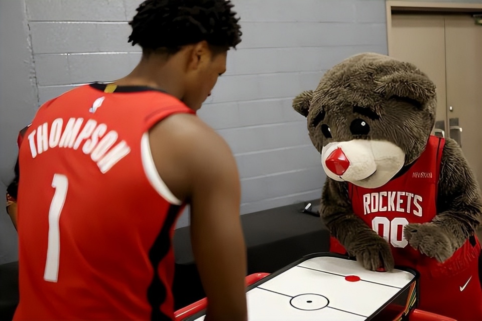 场均出场时 场均出场时